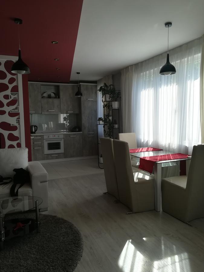 Apartments Topalovi Burgas Stad Buitenkant foto