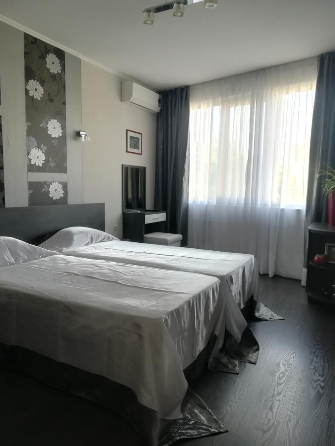 Apartments Topalovi Burgas Stad Buitenkant foto